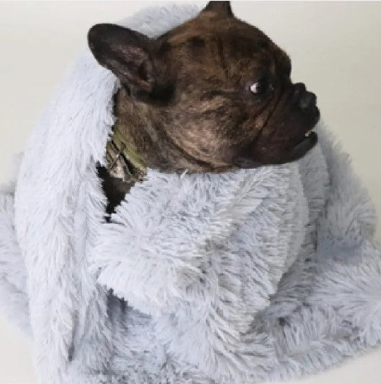 Cozy Fleece Pet Blanket - Soft & Machine Washable