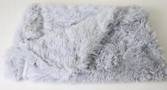 Cozy Fleece Pet Blanket - Soft & Machine Washable