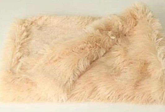 Cozy Fleece Pet Blanket - Soft & Machine Washable